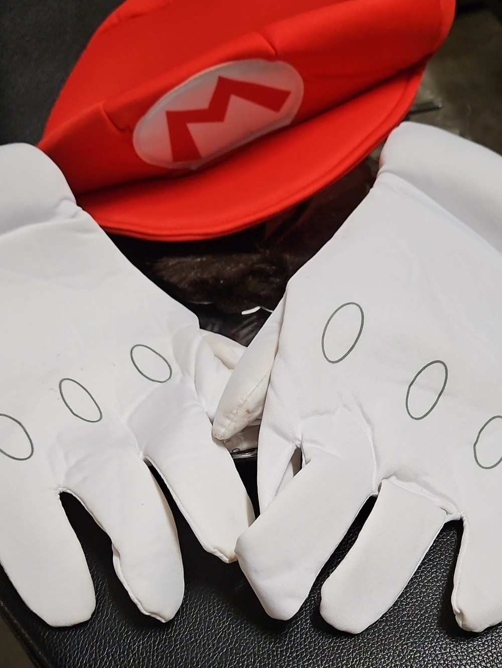 Kids Red Mario-Style Hat and White Gloves Costume Set